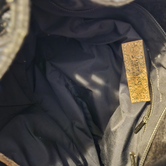 Matt & Nat crinkled vegan leather black shoulder purse - Picture 4 of 6